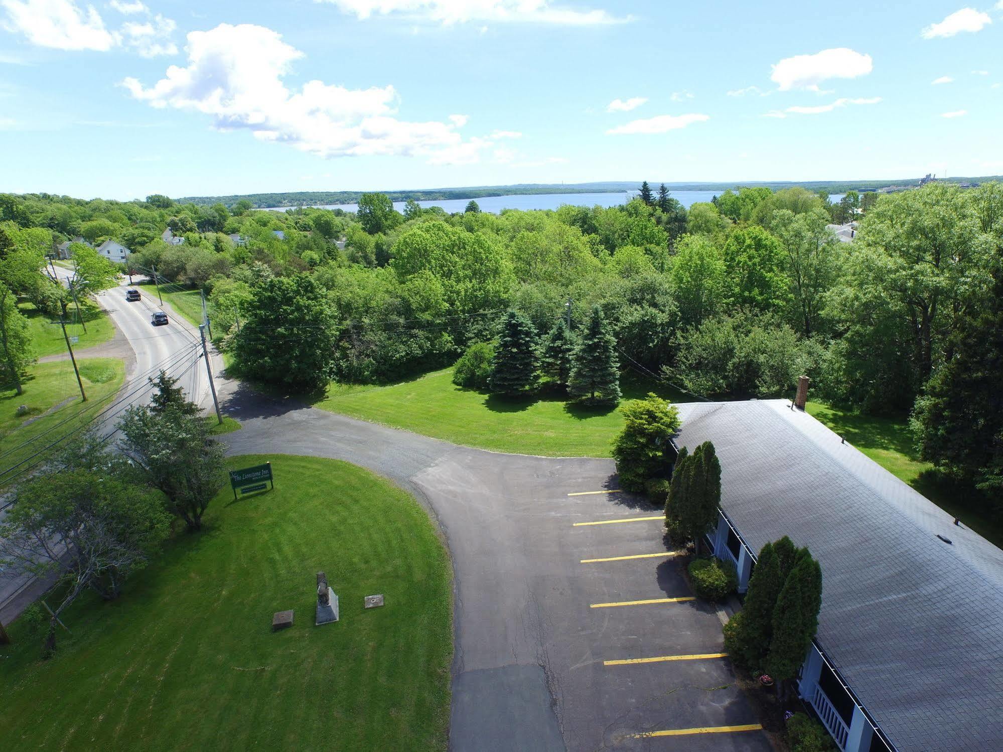 The Lionstone Inn Motel And Cottages Pictou Kültér fotó